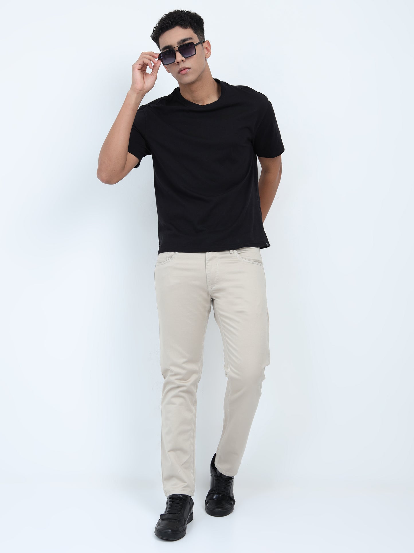 Classic Denim Jeans – Light Beige