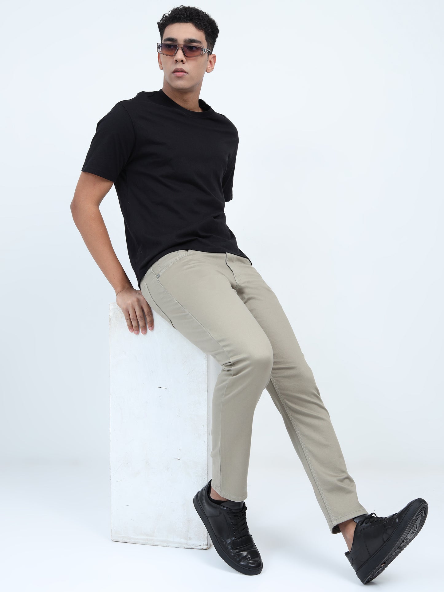 Classic Denim Jeans – Dull Beige